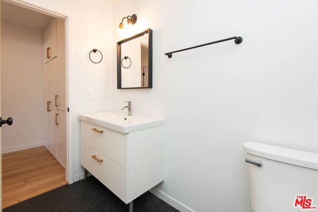 5935 Chula Vista Way 102, Los Angeles, CA 90068