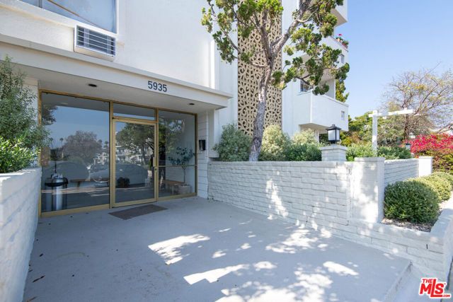 5935 Chula Vista Way 102, Los Angeles, CA 90068