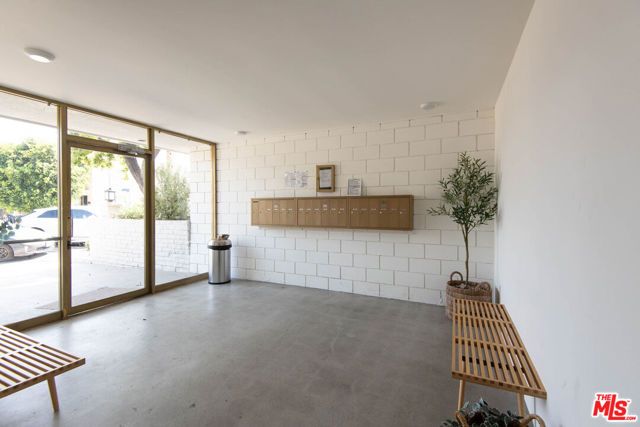 5935 Chula Vista Way 102, Los Angeles, CA 90068