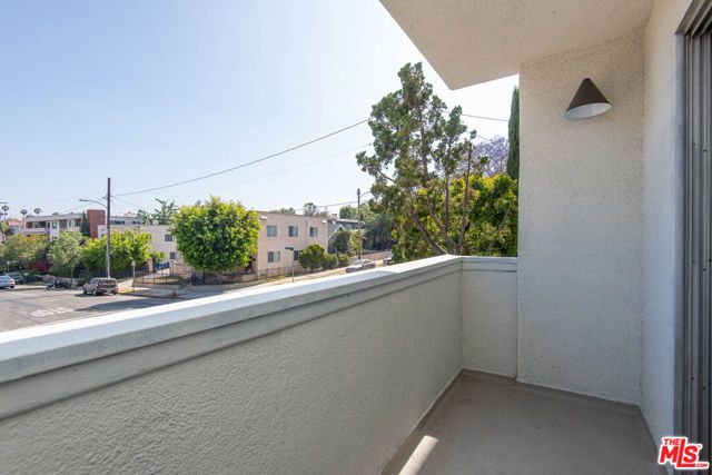 5935 Chula Vista Way 102, Los Angeles, CA 90068