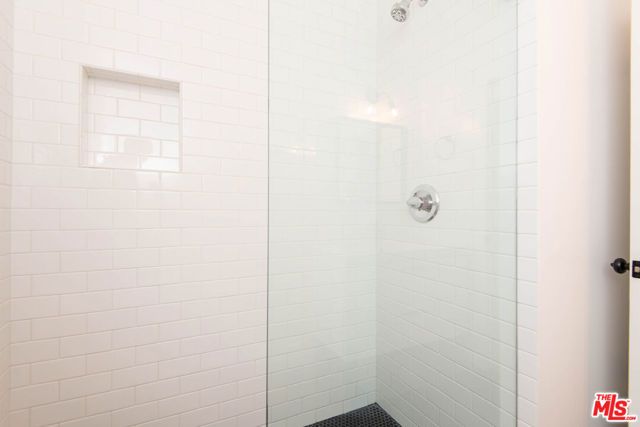 5935 Chula Vista Way 102, Los Angeles, CA 90068