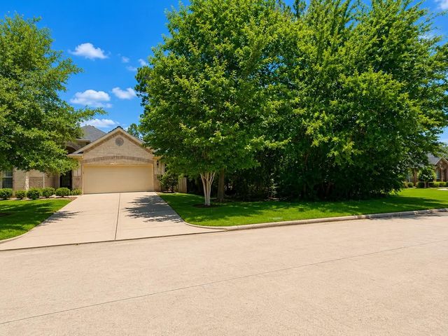 13422 Raintree Drive, Montgomery, TX 77356
