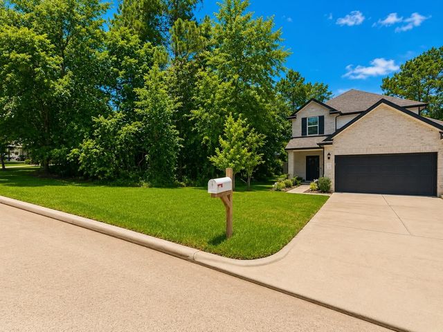 13422 Raintree Drive, Montgomery, TX 77356