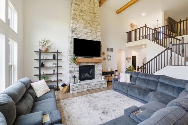 1302 Blueberry, Grove City, OH 43123