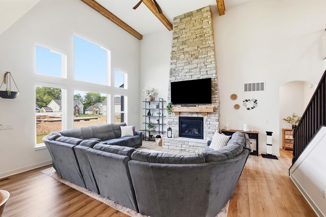 1302 Blueberry, Grove City, OH 43123