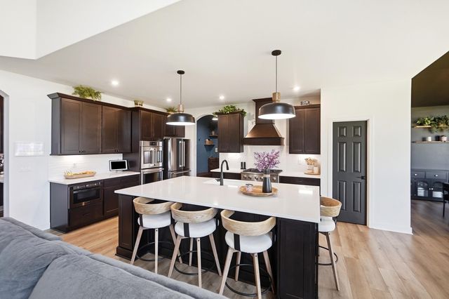 1302 Blueberry, Grove City, OH 43123