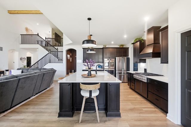 1302 Blueberry, Grove City, OH 43123