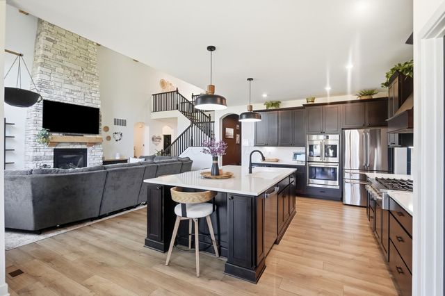 1302 Blueberry, Grove City, OH 43123