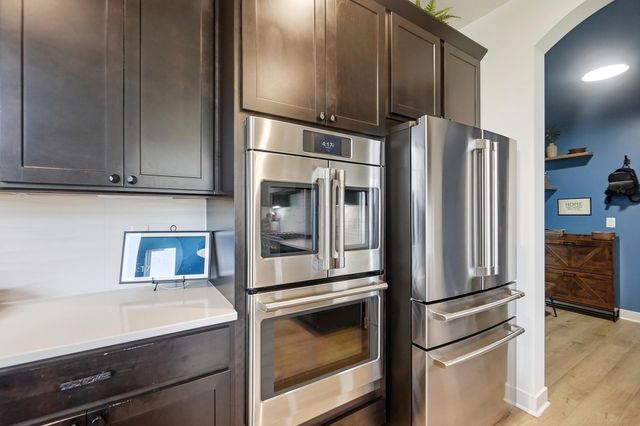 1302 Blueberry, Grove City, OH 43123