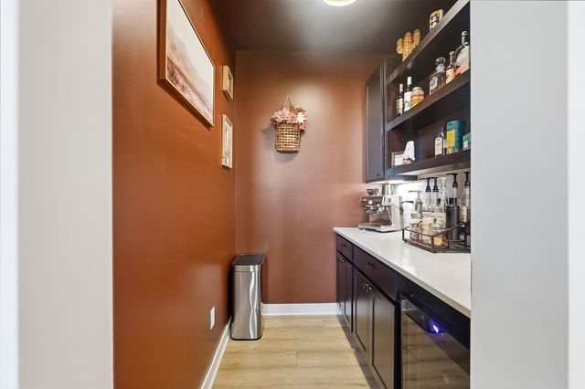 1302 Blueberry, Grove City, OH 43123