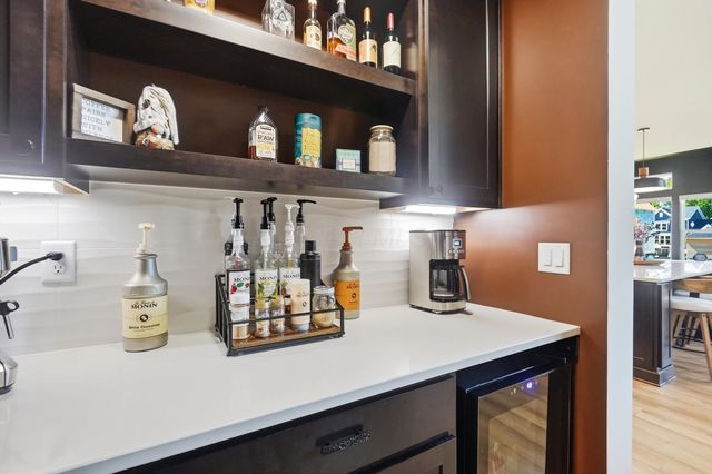 1302 Blueberry, Grove City, OH 43123