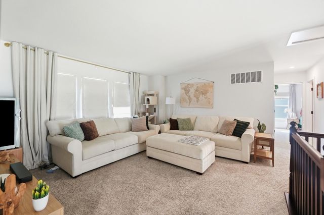 1302 Blueberry, Grove City, OH 43123