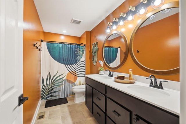 1302 Blueberry, Grove City, OH 43123