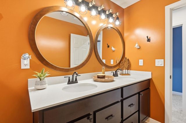 1302 Blueberry, Grove City, OH 43123