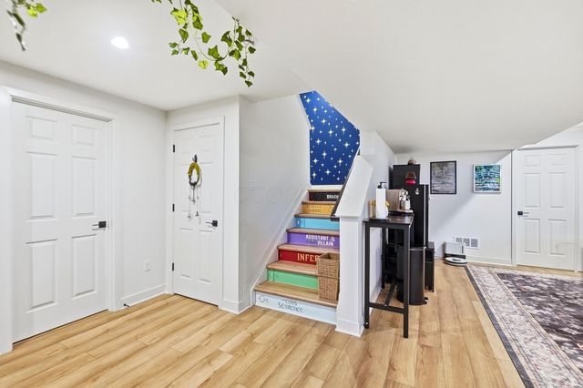 1302 Blueberry, Grove City, OH 43123