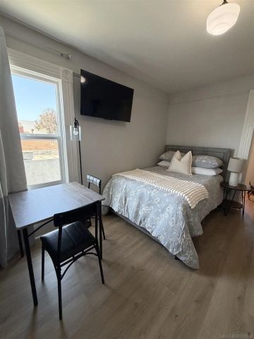 2174 Logan A, San Diego, CA 92113