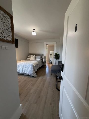 2174 Logan A, San Diego, CA 92113