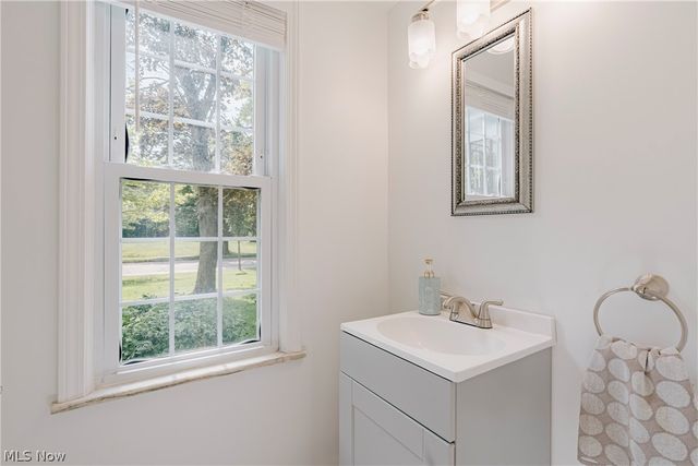 14721 S Woodland Road, Shaker Heights, OH 44120