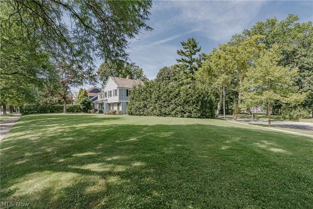 14721 S Woodland Road, Shaker Heights, OH 44120
