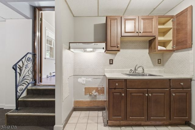 36 Leghorn Ave, Bridgewater Twp., NJ 08807