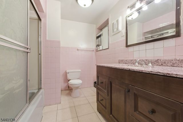 36 Leghorn Ave, Bridgewater Twp., NJ 08807