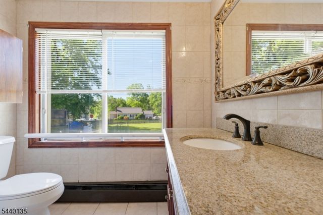 36 Leghorn Ave, Bridgewater Twp., NJ 08807