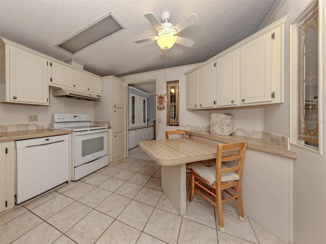 272 CAPTAINS COURT, North Port, FL 34287