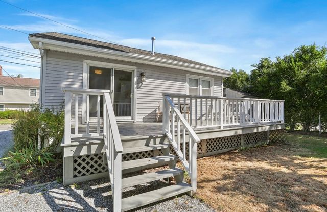 318 Pine Creek Avenue, Fairfield, CT 06824