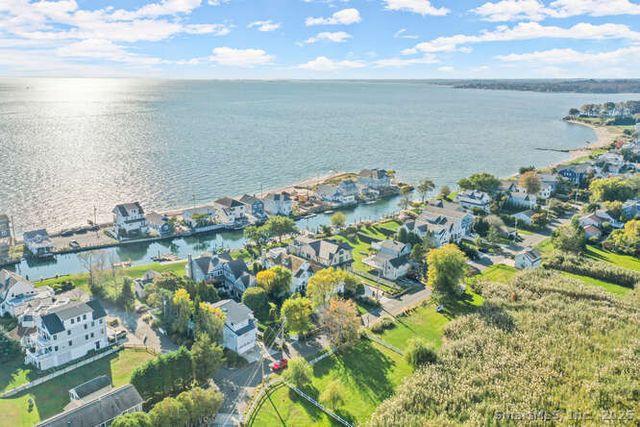 318 Pine Creek Avenue, Fairfield, CT 06824