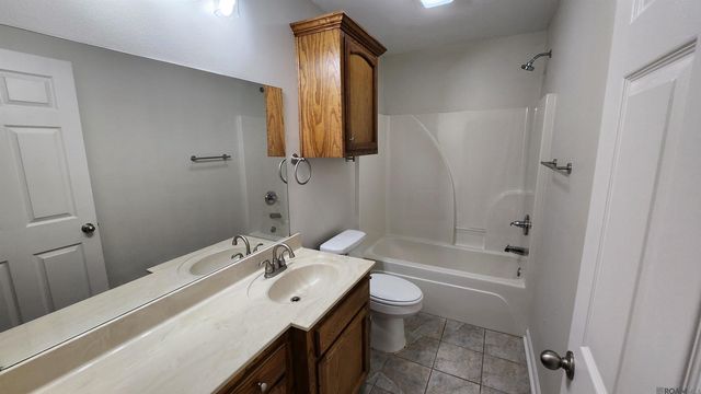 14623 Ocallaghan Ln, Baker, LA 70714