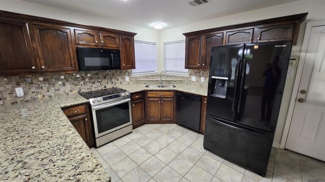 14623 Ocallaghan Ln, Baker, LA 70714