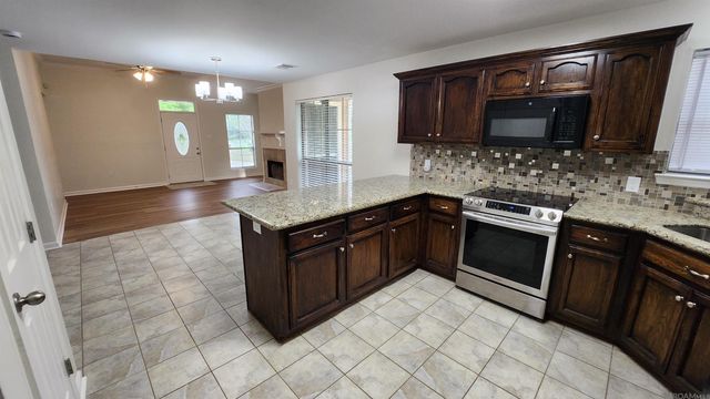 14623 Ocallaghan Ln, Baker, LA 70714