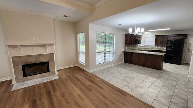 14623 Ocallaghan Ln, Baker, LA 70714