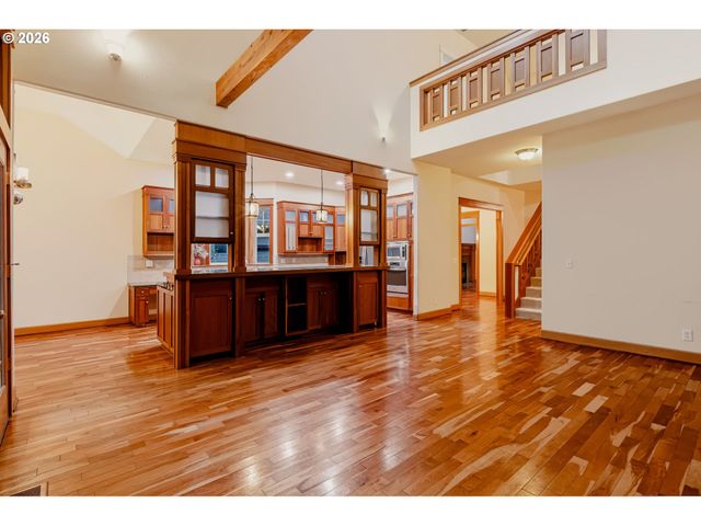 2133 Sw ARNOLD St, Portland, OR 97219