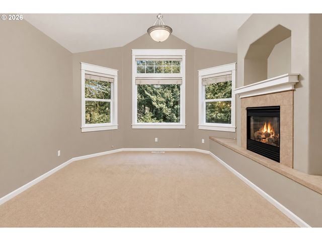 2133 Sw ARNOLD St, Portland, OR 97219