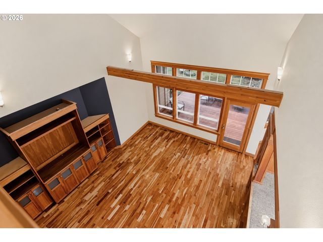 2133 Sw ARNOLD St, Portland, OR 97219