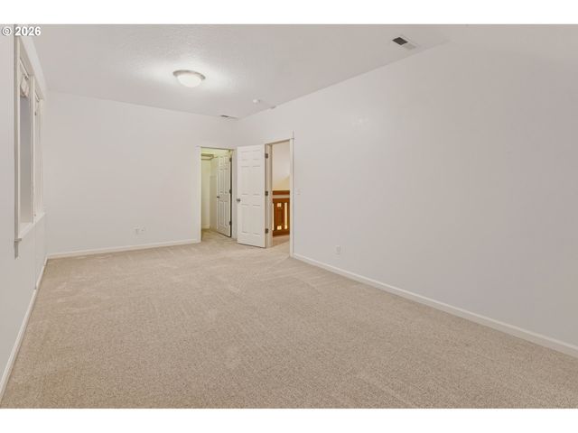 2133 Sw ARNOLD St, Portland, OR 97219