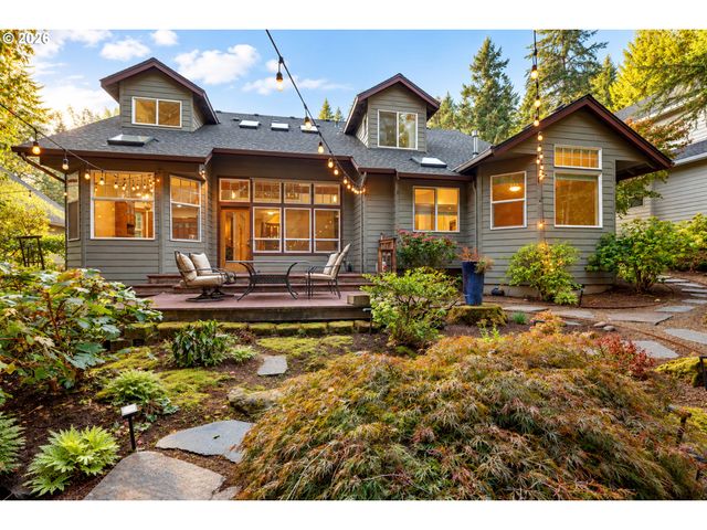 2133 Sw ARNOLD St, Portland, OR 97219