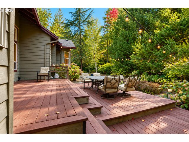 2133 Sw ARNOLD St, Portland, OR 97219