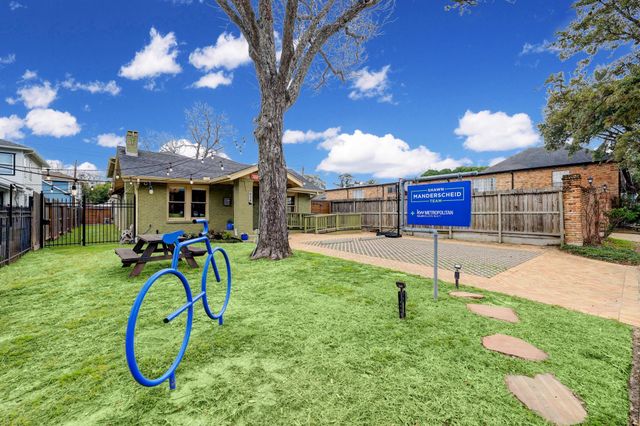 638 Heights Boulevard, Houston, TX 77007