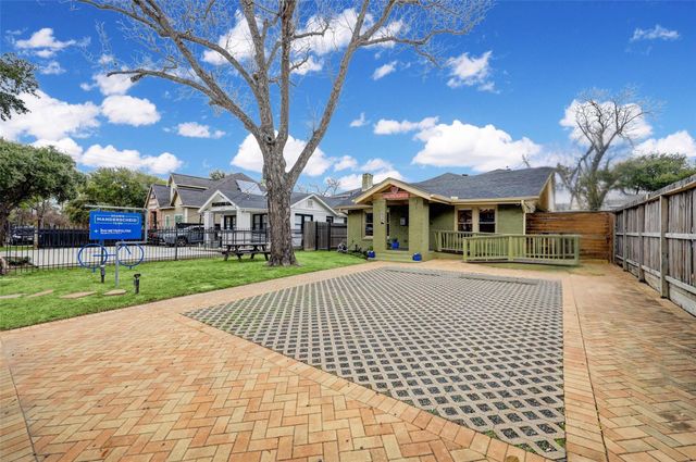 638 Heights Boulevard, Houston, TX 77007