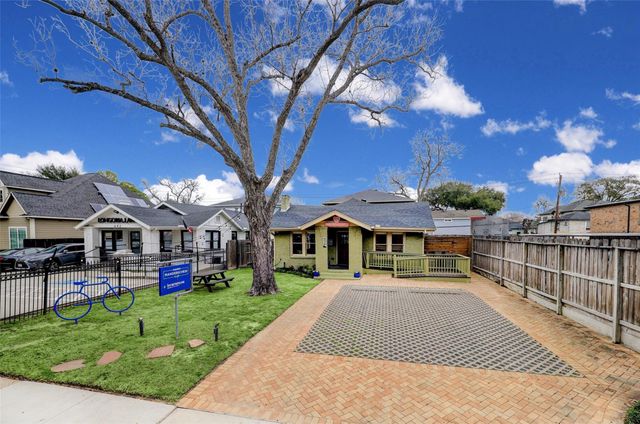 638 Heights Boulevard, Houston, TX 77007