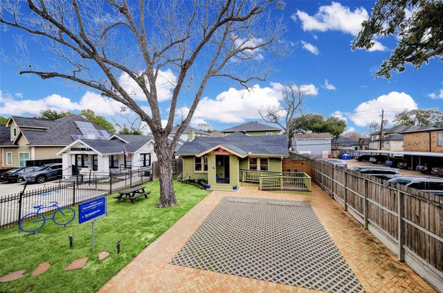 638 Heights Boulevard, Houston, TX 77007