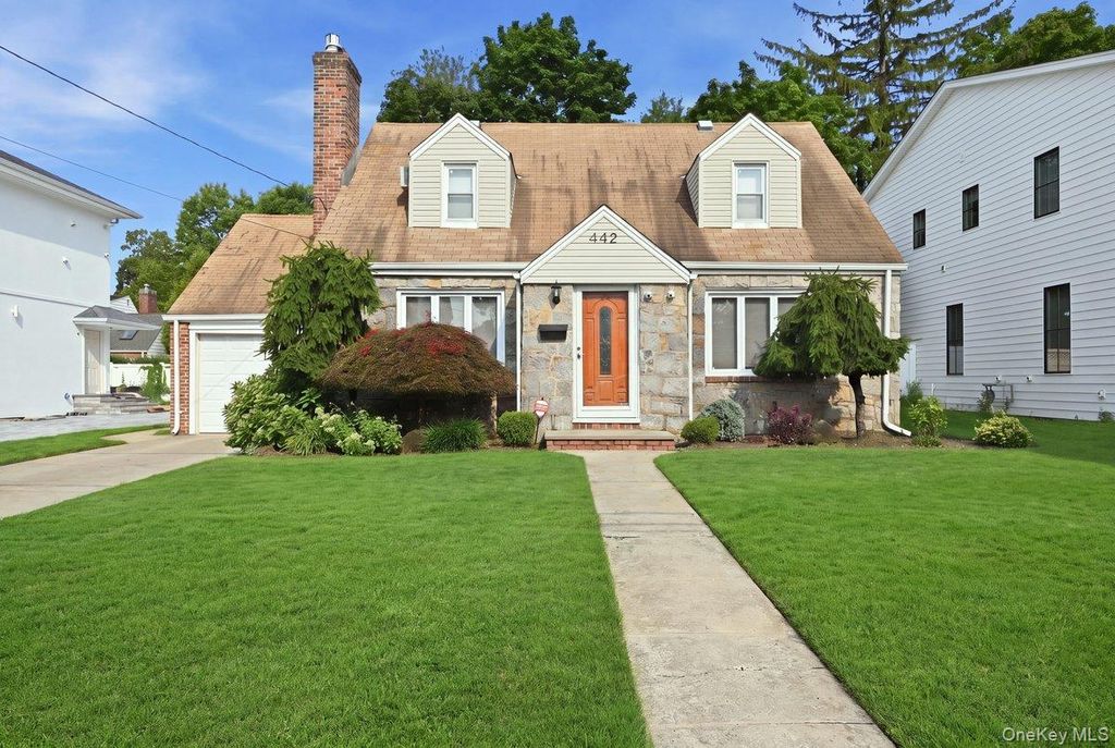 442 Langley Avenue, West Hempstead, NY 11552