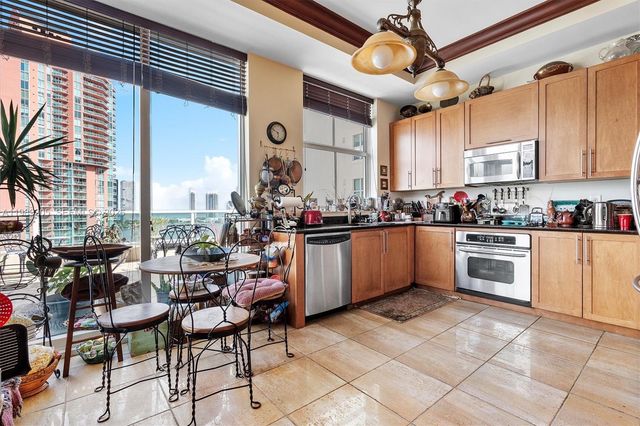 3340 NE 190th St 1808, Aventura, FL 33180