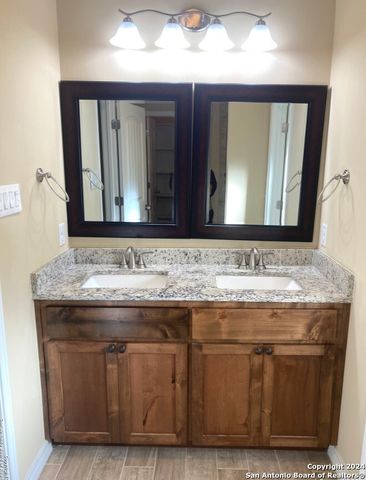 220 Byrd, Universal City, TX 78148