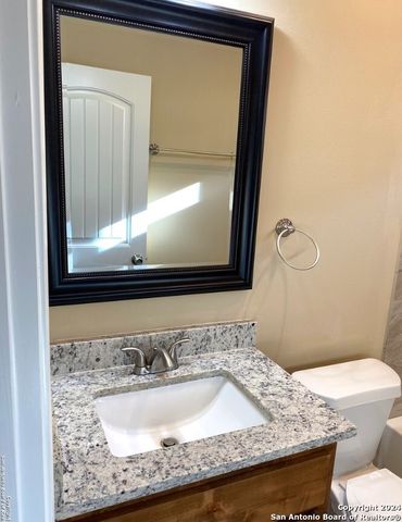 220 Byrd, Universal City, TX 78148