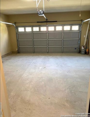 220 Byrd, Universal City, TX 78148