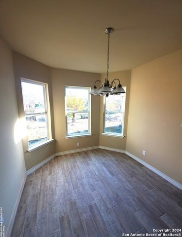 220 Byrd, Universal City, TX 78148