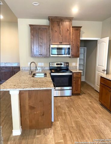 220 Byrd, Universal City, TX 78148